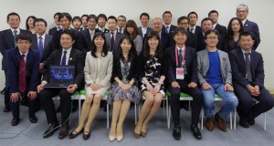 第16回LIME会議にて集合写真（白川先生はSkype参加で崎元先生の膝上のPCで写っています）